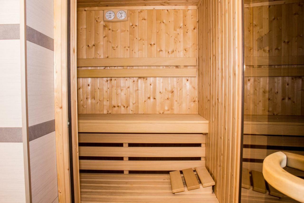 Sauna Luxurious Apartment Cracovia Esterno foto
